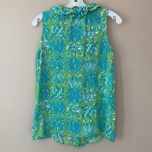 Lilly Pulitzer Sleeveless Silk Ruffle Collar Top. Limeade Purrfect Paradise 2
C - Picture 6 of 9